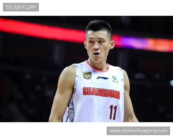 周鹏：从篮球场上的传奇到生活中的榜样，激励无数年轻人的奋斗之路